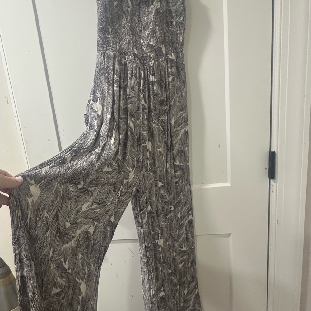 Gray And White Patterned Romper - image 2